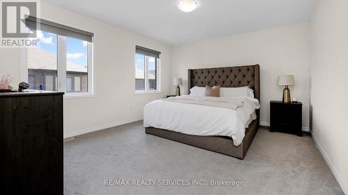 17 Herrick Drive N, Brampton (Northwest Brampton), ON - Indoor Photo Showing Bedroom