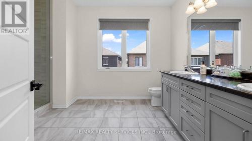 17 Herrick Drive N, Brampton (Northwest Brampton), ON - Indoor Photo Showing Bathroom