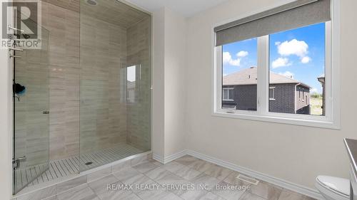 17 Herrick Drive N, Brampton (Northwest Brampton), ON - Indoor Photo Showing Bathroom