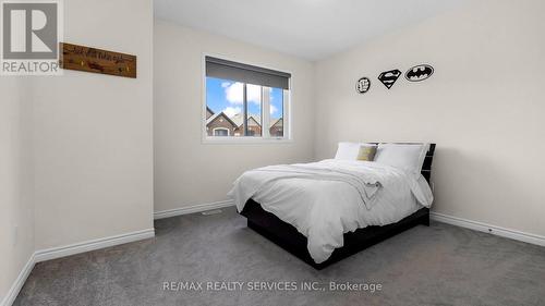 17 Herrick Drive N, Brampton (Northwest Brampton), ON - Indoor Photo Showing Bedroom