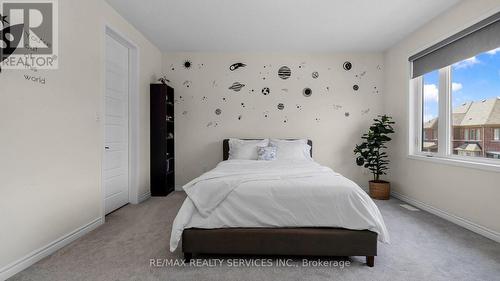 17 Herrick Drive N, Brampton (Northwest Brampton), ON - Indoor Photo Showing Bedroom