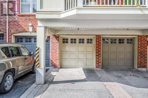 2 - 622 Shoreline Drive, Mississauga, ON - Indoor Photo Showing Garage