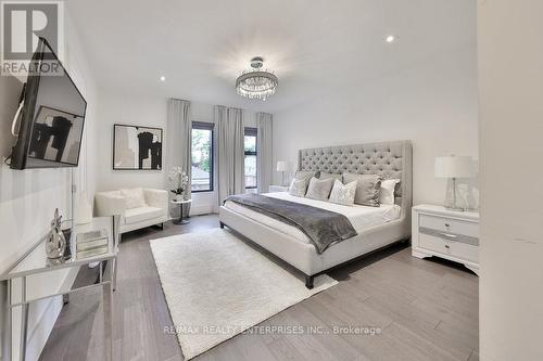 7A Iroquois Avenue, Mississauga (Port Credit), ON - Indoor Photo Showing Bedroom