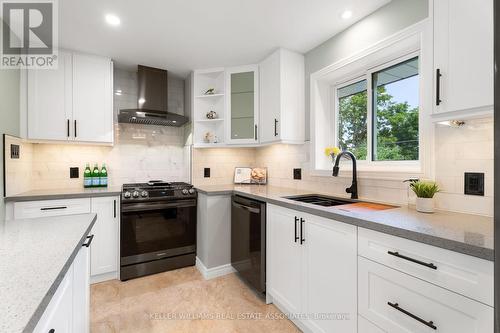 14 Moultrey Crescent, Halton Hills (Georgetown), ON - Indoor Photo Showing Kitchen With Upgraded Kitchen