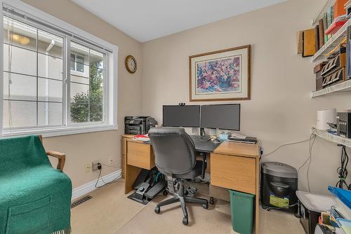 337 Rio Drive, Kelowna, BC - Indoor Photo Showing Office