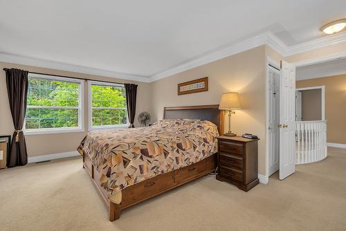 337 Rio Drive, Kelowna, BC - Indoor Photo Showing Bedroom