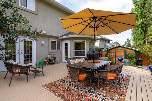 337 Rio Drive, Kelowna, BC - Outdoor With Deck Patio Veranda With Exterior