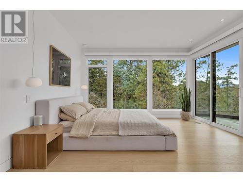 1190 Stoneypointe Court, Kelowna, BC - Indoor Photo Showing Bedroom