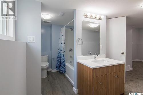 3154 33Rd Street W, Saskatoon, SK - Indoor Photo Showing Bathroom