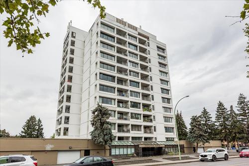 508-737 Leon Ave Avenue, Kelowna, BC - Outdoor With Balcony With Facade