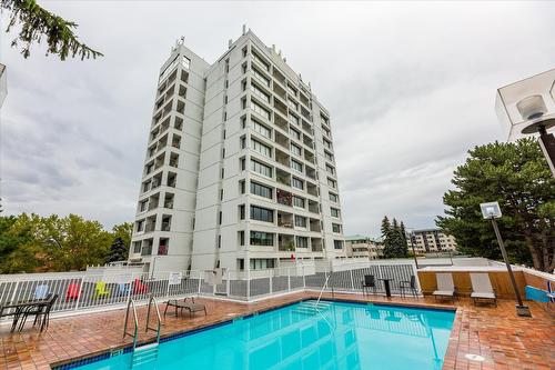 508-737 Leon Ave Avenue, Kelowna, BC - Outdoor With In Ground Pool