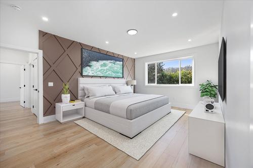 705 Mcclure Road, Kelowna, BC - Indoor Photo Showing Bedroom