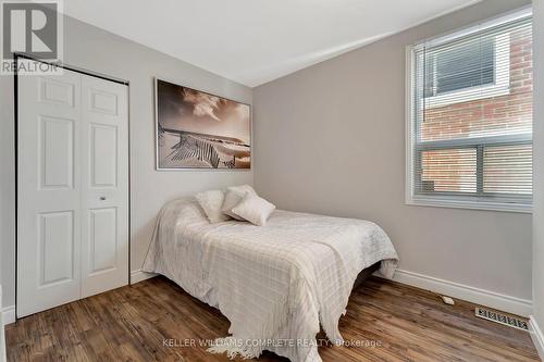 82 East 35Th Street, Hamilton, ON - Indoor Photo Showing Bedroom