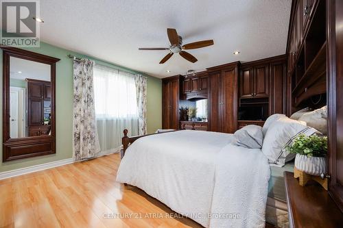 262 Twyn Rivers Drive, Pickering, ON - Indoor Photo Showing Bedroom