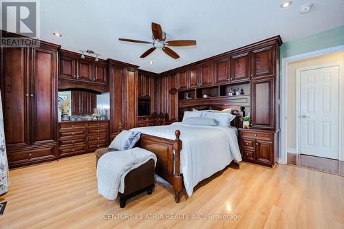 262 Twyn Rivers Drive, Pickering, ON - Indoor Photo Showing Bedroom