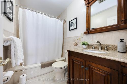 262 Twyn Rivers Drive, Pickering, ON - Indoor Photo Showing Bathroom