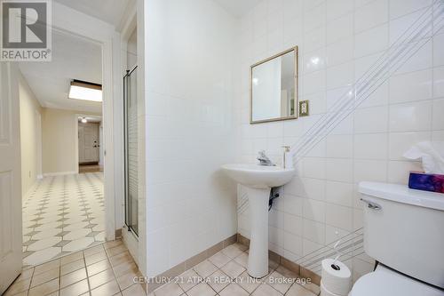 262 Twyn Rivers Drive, Pickering, ON - Indoor Photo Showing Bathroom