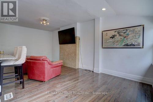 2 Dearbourne Avenue, Toronto (North Riverdale), ON - Indoor