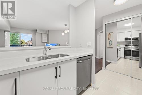 213 - 5 Emerald Lane, Vaughan (Crestwood-Springfarm-Yorkhill), ON - Indoor Photo Showing Kitchen With Double Sink