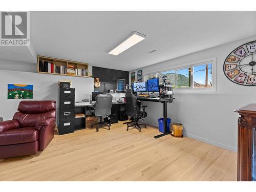 1184 Henderson Drive, Kelowna, BC - Indoor Photo Showing Office