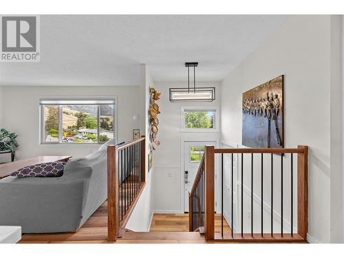 1184 Henderson Drive, Kelowna, BC - Indoor Photo Showing Other Room