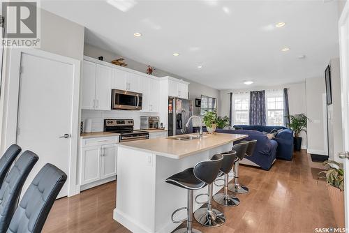 664 Meadows Boulevard, Saskatoon, SK - Indoor Photo Showing Kitchen