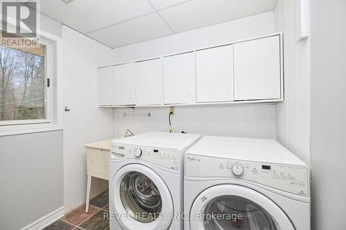 152 Merritt Road, Pelham, ON - Indoor Photo Showing Laundry Room