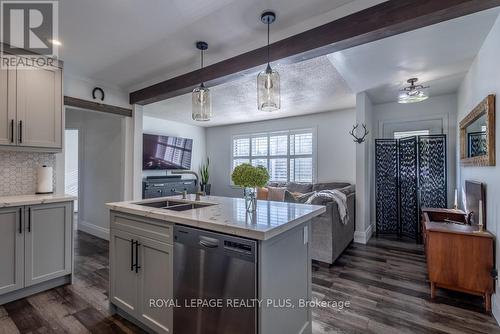 30 Orangeville Street, Erin (Hillsburgh), ON - Indoor Photo Showing Kitchen With Double Sink