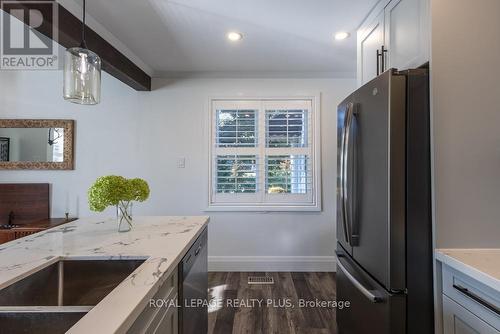 30 Orangeville Street, Erin (Hillsburgh), ON - Indoor Photo Showing Kitchen