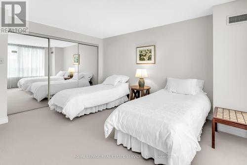 603 - 130 Carlton Street, Toronto (Cabbagetown-South St. James Town), ON - Indoor Photo Showing Bedroom