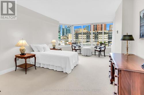 603 - 130 Carlton Street, Toronto (Cabbagetown-South St. James Town), ON - Indoor Photo Showing Bedroom