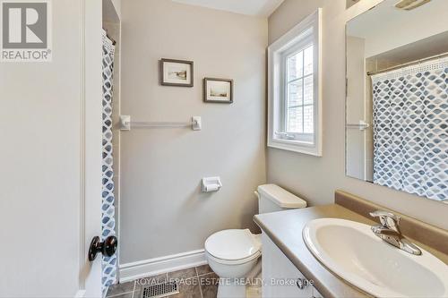 955 Coyston Drive, Oshawa (Eastdale), ON - Indoor Photo Showing Bathroom