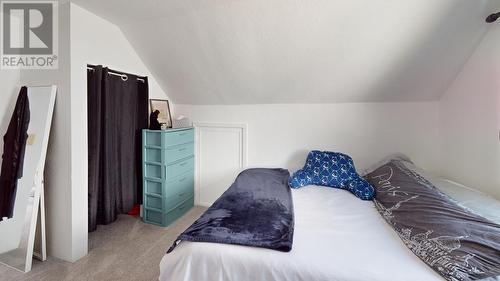 2250 Eighth  Avenue, Trail, BC - Indoor Photo Showing Bedroom