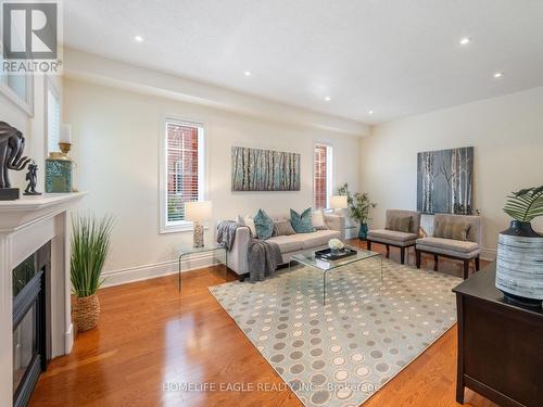 47 Hartwell Way, Aurora, ON - Indoor Photo Showing Living Room With Fireplace