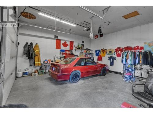 1905 Croft Road, Prince George, BC - Indoor Photo Showing Garage