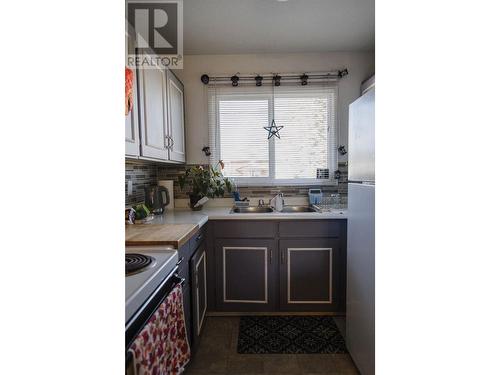 2144 Quince Street, Prince George, BC - Indoor Photo Showing Kitchen