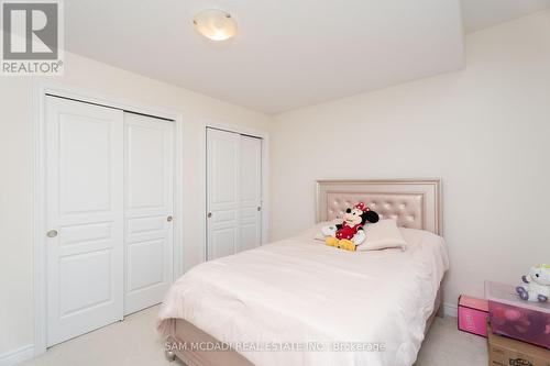 3094 Blackfriar Common, Oakville, ON - Indoor Photo Showing Bedroom