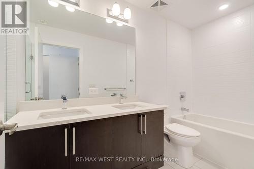 Th5 - 26 Ernest Avenue, Toronto (Dovercourt-Wallace Emerson-Junction), ON - Indoor Photo Showing Bathroom