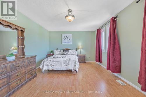 5 Mossbank Drive, Brampton (Fletcher'S Creek South), ON - Indoor Photo Showing Bedroom