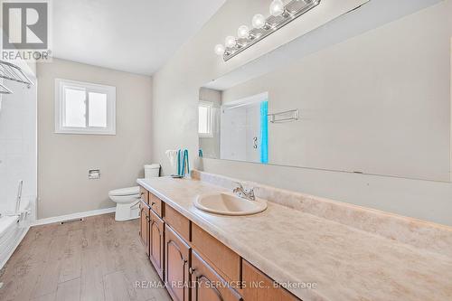 5 Mossbank Drive, Brampton (Fletcher'S Creek South), ON - Indoor Photo Showing Bathroom