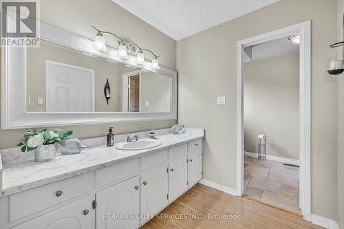 5 Mossbank Drive, Brampton (Fletcher'S Creek South), ON - Indoor Photo Showing Bathroom