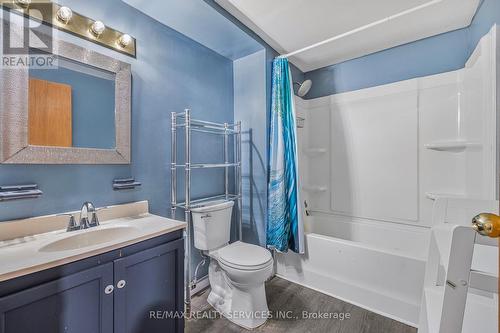 5 Mossbank Drive, Brampton (Fletcher'S Creek South), ON - Indoor Photo Showing Bathroom