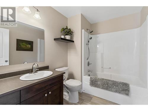 5889 Old Stagecoach Road, Kamloops, BC - Indoor Photo Showing Bathroom