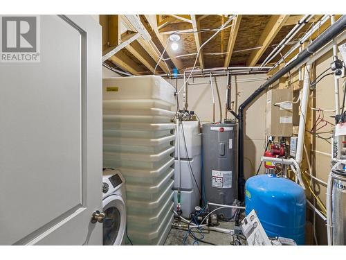 5889 Old Stagecoach Road, Kamloops, BC - Indoor Photo Showing Laundry Room