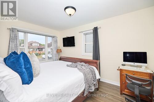 91 Bell Street, Port Colborne, ON - Indoor Photo Showing Bedroom