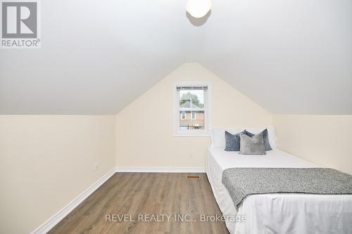 91 Bell Street, Port Colborne, ON - Indoor Photo Showing Bedroom