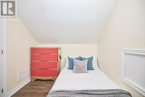 91 Bell Street, Port Colborne, ON - Indoor Photo Showing Bedroom