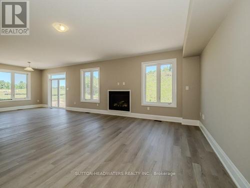 44 Dyer Crescent, Bracebridge, ON - Indoor Photo Showing Living Room With Fireplace