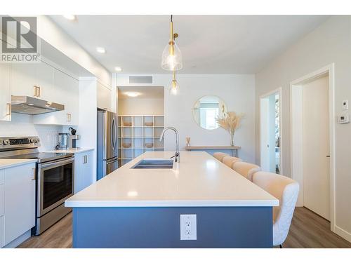 1215 St Paul Street Unit# 508, Kelowna, BC - Indoor Photo Showing Kitchen With Stainless Steel Kitchen With Double Sink With Upgraded Kitchen