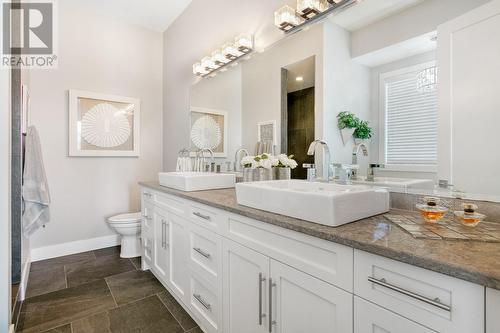 3223 King Road, West Kelowna, BC - Indoor Photo Showing Bathroom